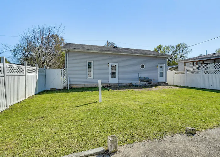 Hébergement de vacances W/ Private Yard + Screened Porch! Harrisburg